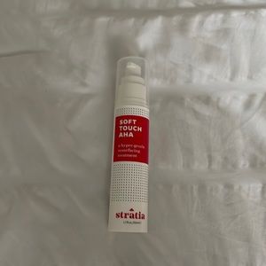 Stratia AHA Serum